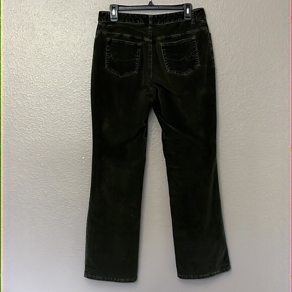 St. John's Bay Straight Leg Stretch Women's Olive Green Corduroy Pants Size 10 - Picture 9 of 16